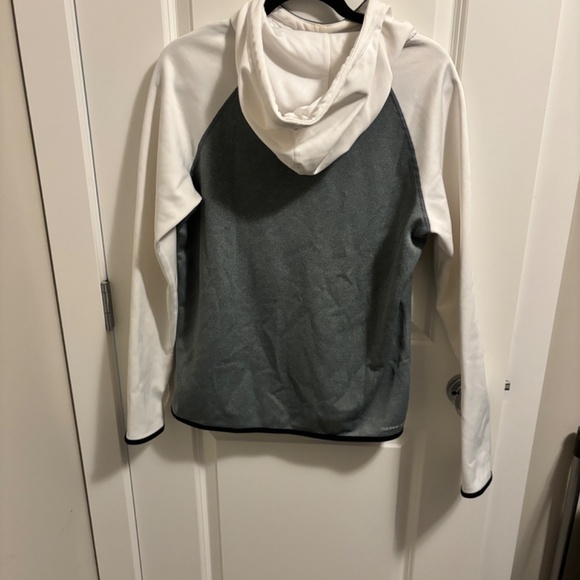 NIKE- Women’s Therma Fit hoodie - size M - Picture 2 of 3